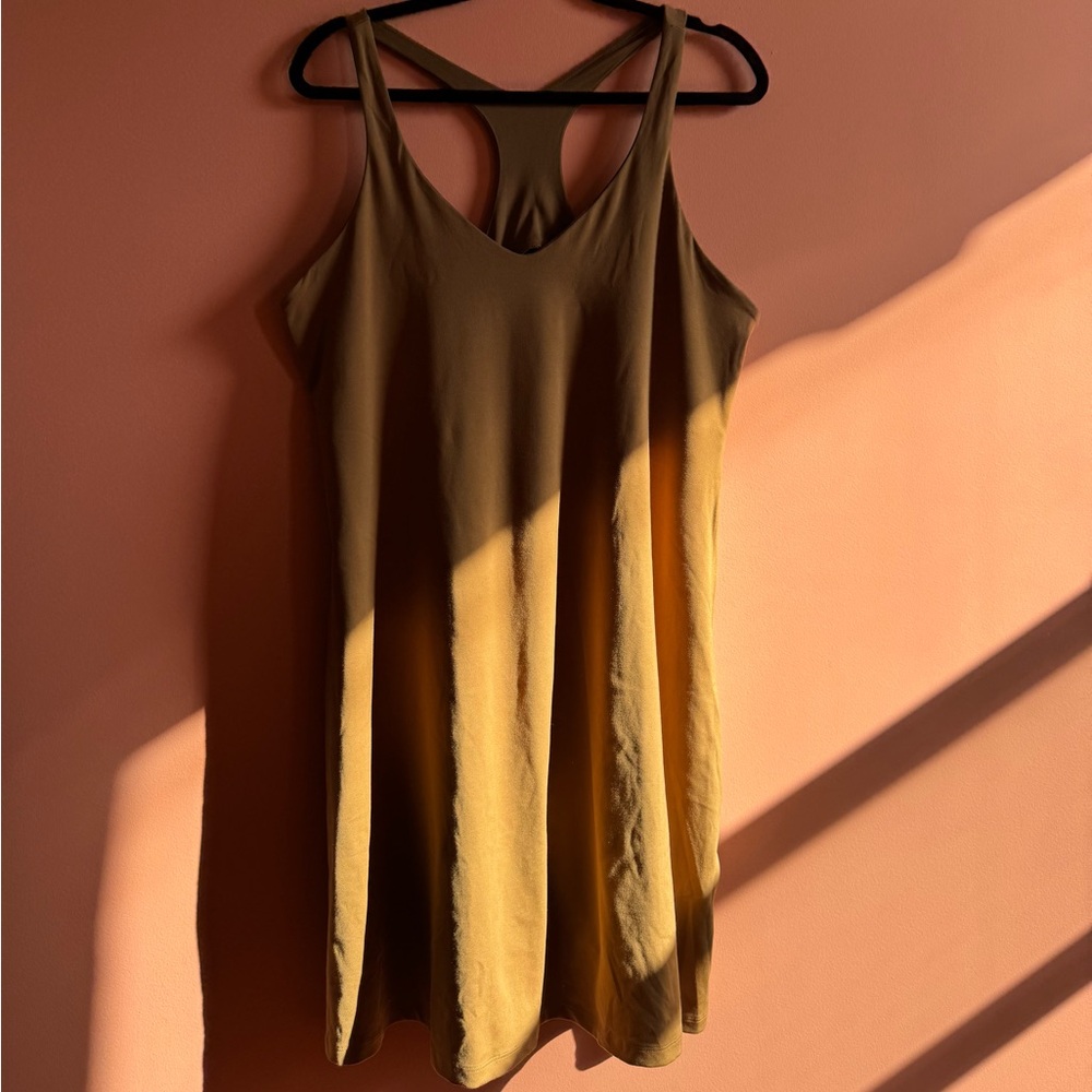 Girlfriend Collective Gold Mustard Saddle Saturn Lola Workout Dress Shorts sz 4X